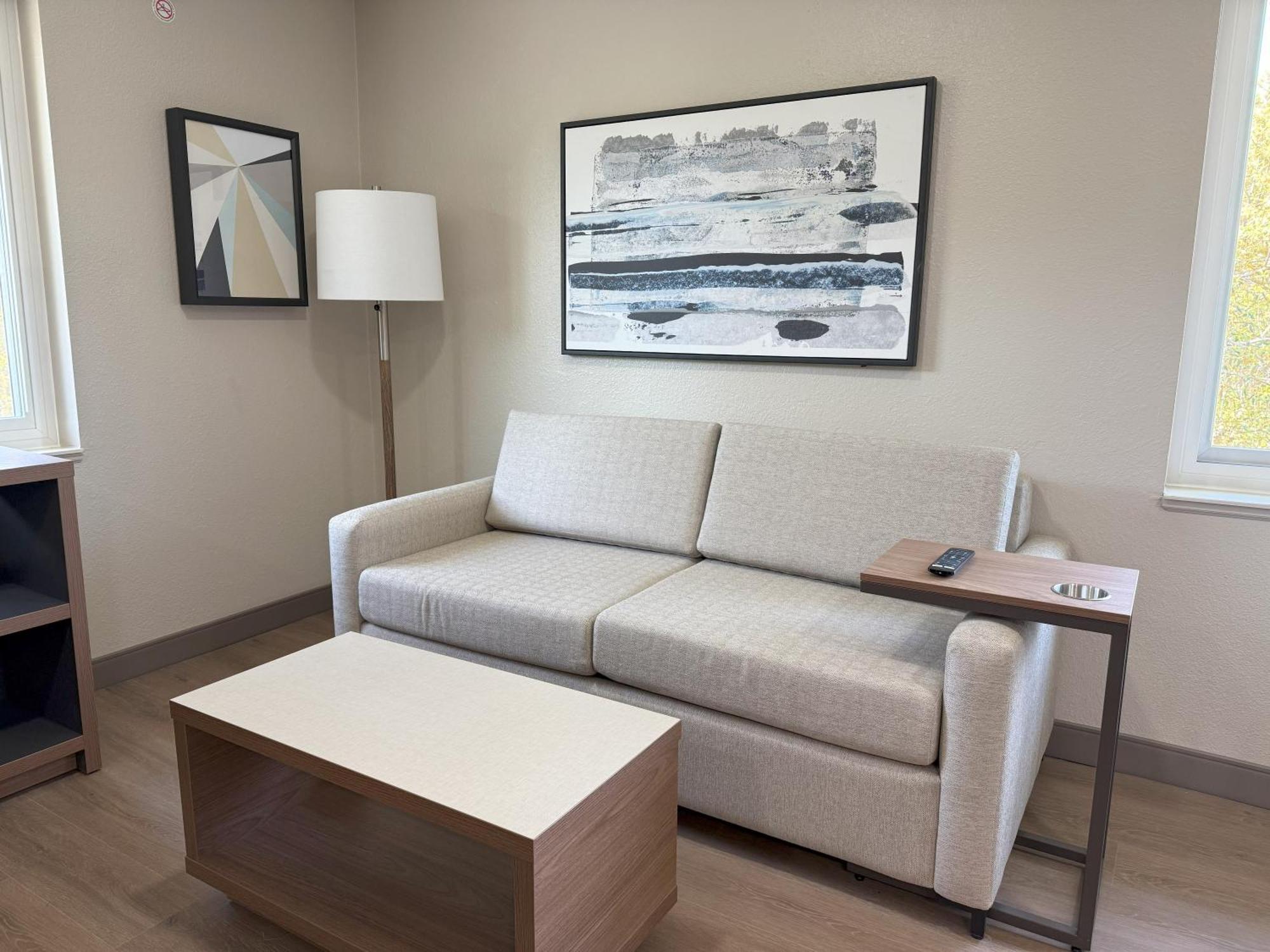 Candlewood Suites Jacksonville Southpoint Exterior photo