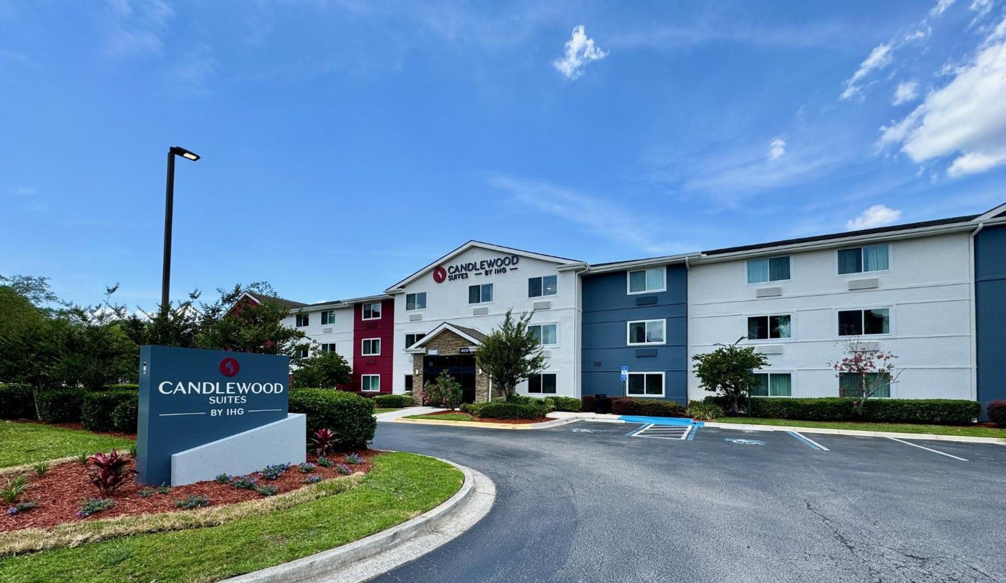 Candlewood Suites Jacksonville Southpoint Exterior photo