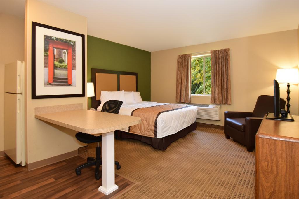 Candlewood Suites Jacksonville Southpoint Exterior photo