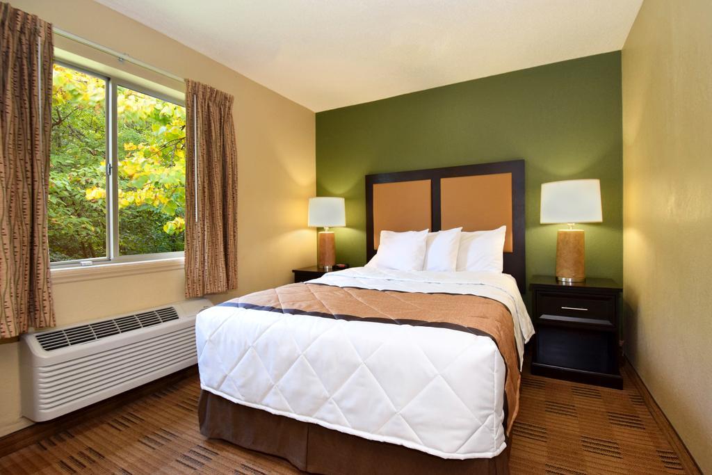 Candlewood Suites Jacksonville Southpoint Exterior photo